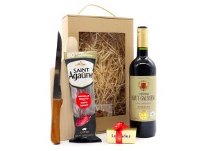 dárková sada s vínem a sušenou francouzkou panenkou