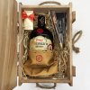 Pampero rum s vlastní etiketou . Wood box pro gentlemany