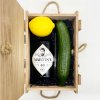 GIN HENDRICK'S s vlastní etiketou, okurkou, citronem a skleněným brčkem