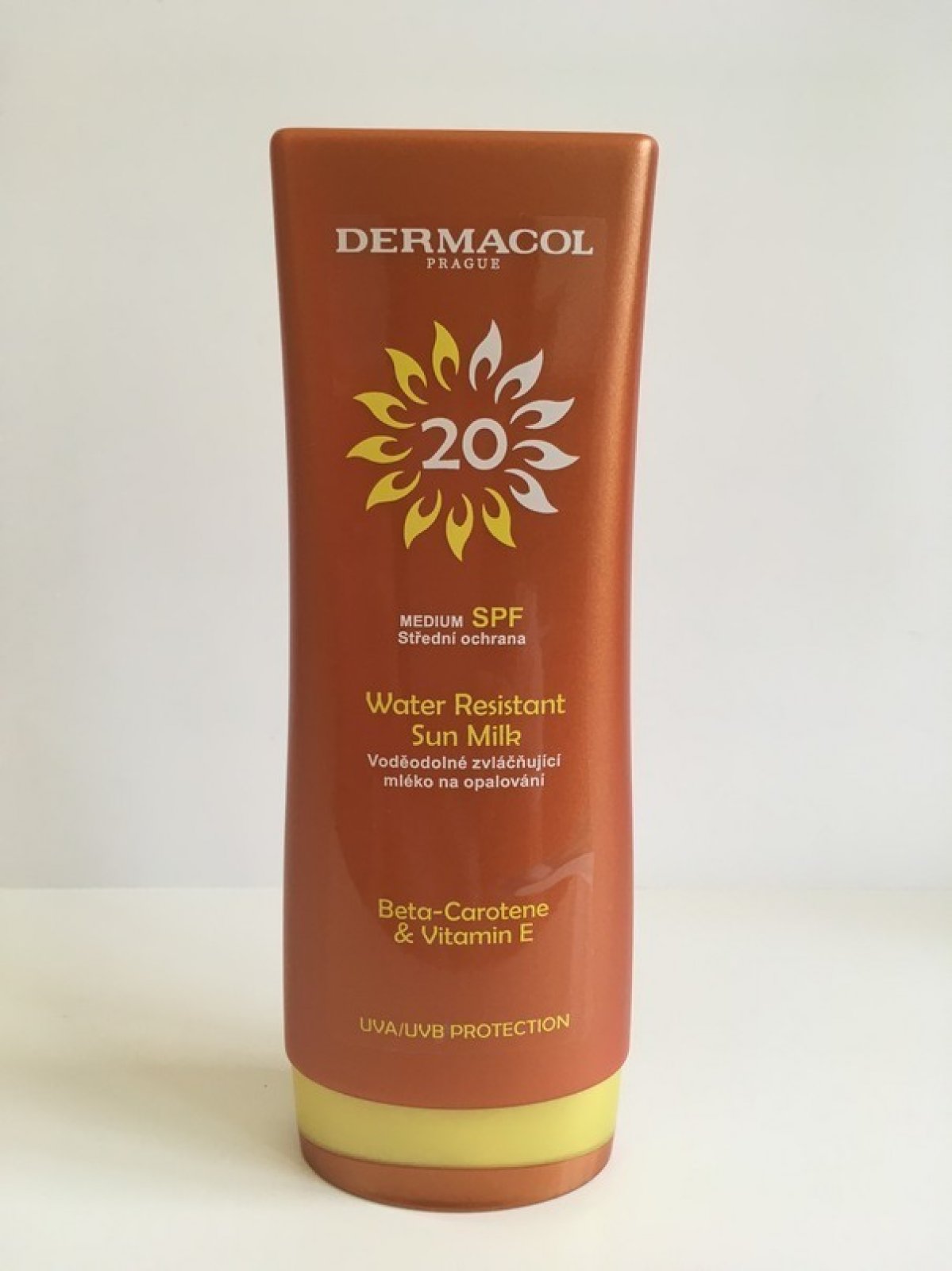 Dermacol Sun Water Resistant voděodolné mléko na opalování s betakarotenem SPF20 200 ml