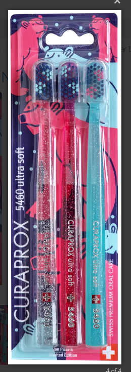 Curaprox CS 5460 Ultra soft 3ks WINTER Polar bear barva: čirá + červená + tyrkysová