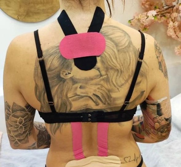 Beauty tejpování pro kosmetičky: Moderní lifting obličeje bez jehel