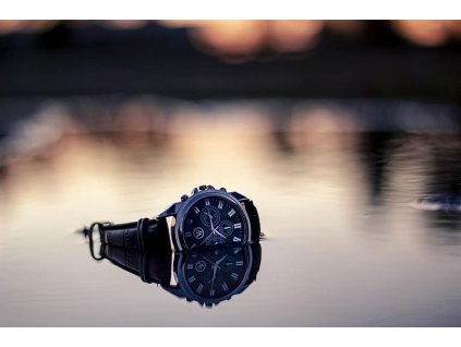 clock time reflection wet reflections hour minute second water