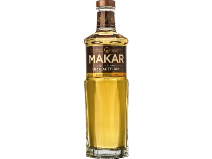 Makar Oak Aged Gin 70cl bottle front on transparent background