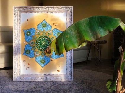 Vyplavena z moře energetický obraz s mušlemi z Filipín