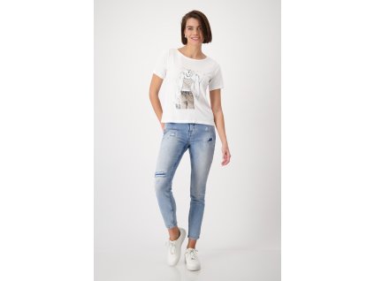 409114 102 Model FullBody 1200
