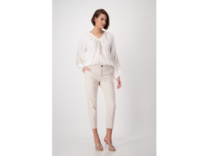 409316 118 Model FullBody 1200