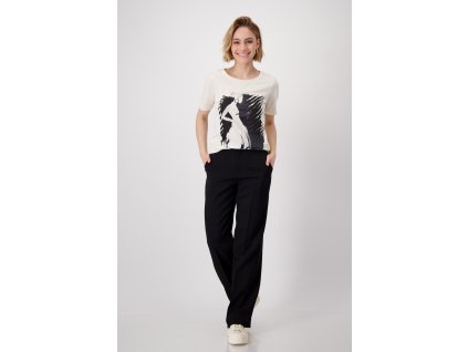 409732 121 Model FullBody 1200