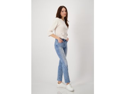 409984 121 Model FullBody 1200
