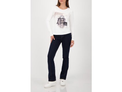 808853 102 Model FullBody 1200