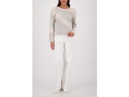 410416 124 Model FullBody 1200