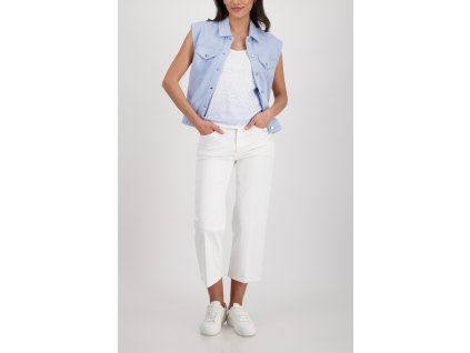 410513 105 Model FullBody 1200