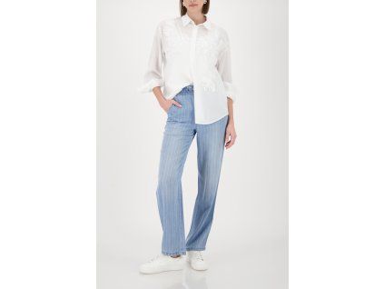 410830 105 Model FullBody 1200