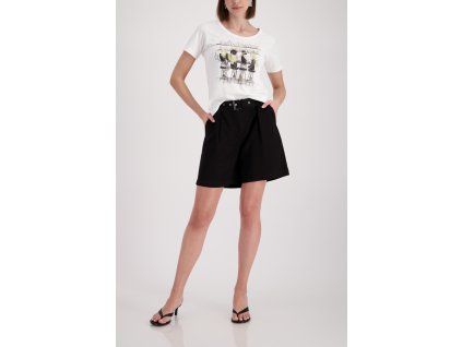 410585 105 Model FullBody 1200