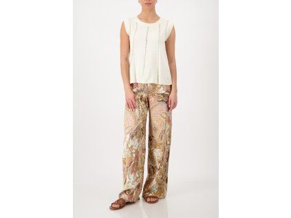 410852 143 Model FullBody 1200