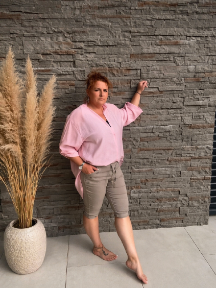 E0370F3D 9D9F 45C8 93EF E9E3FF04F0BA