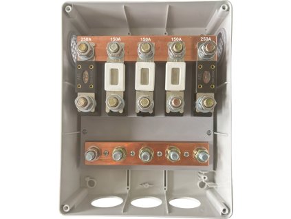 Bateriová sběrnice pro 3 baterie a 2 měniče včetně 2 externích odpojovačů, zesílená verze