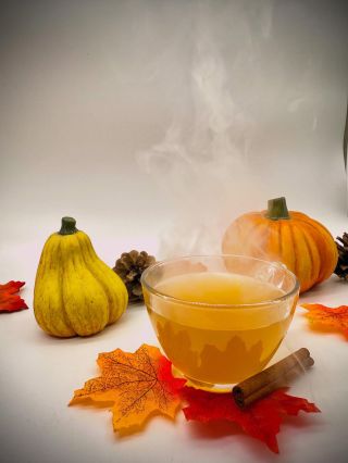 Hruška & skořice – kombinace, která k tomuhle počasí prostě sedí 🍂☕️ Ideální na zahřátí, když venku vítr fičí....