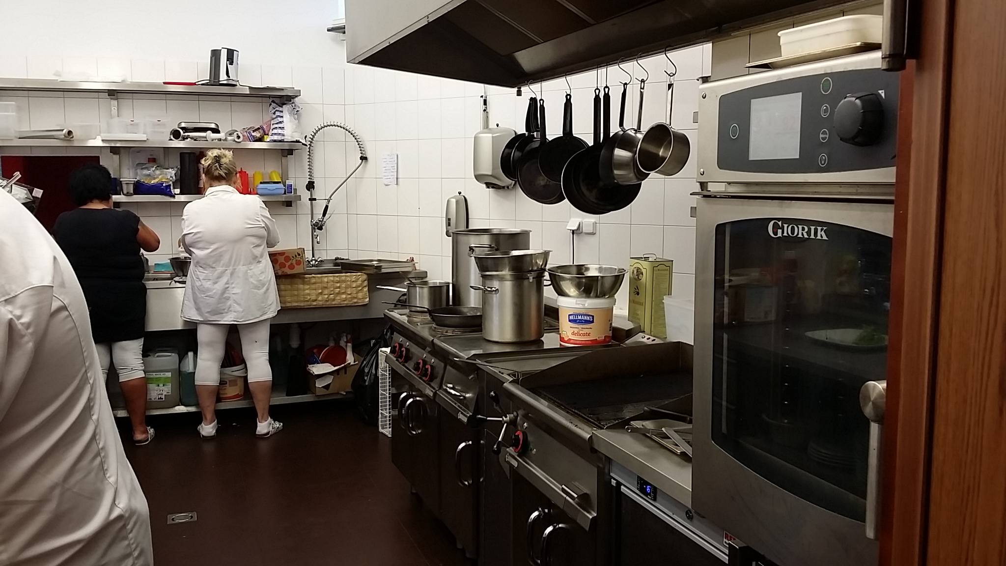 20150822_111411- dodávka gastro zařízení, gastrovybavení