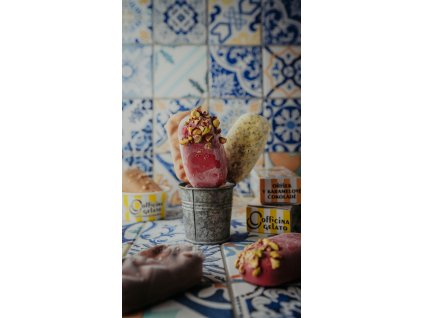 Pistácie & ruby čokoláda nanuk