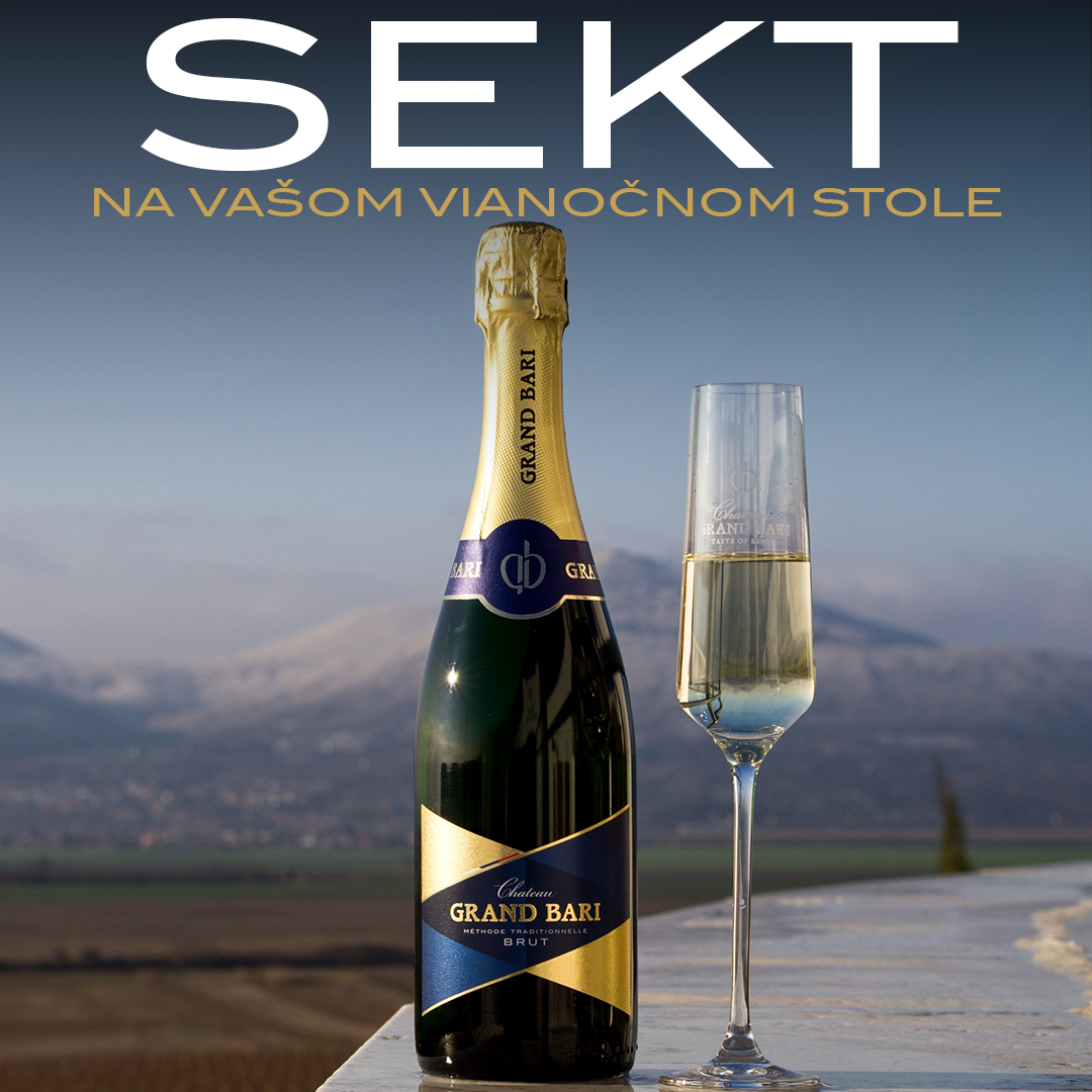 Víno na vianočnom stole