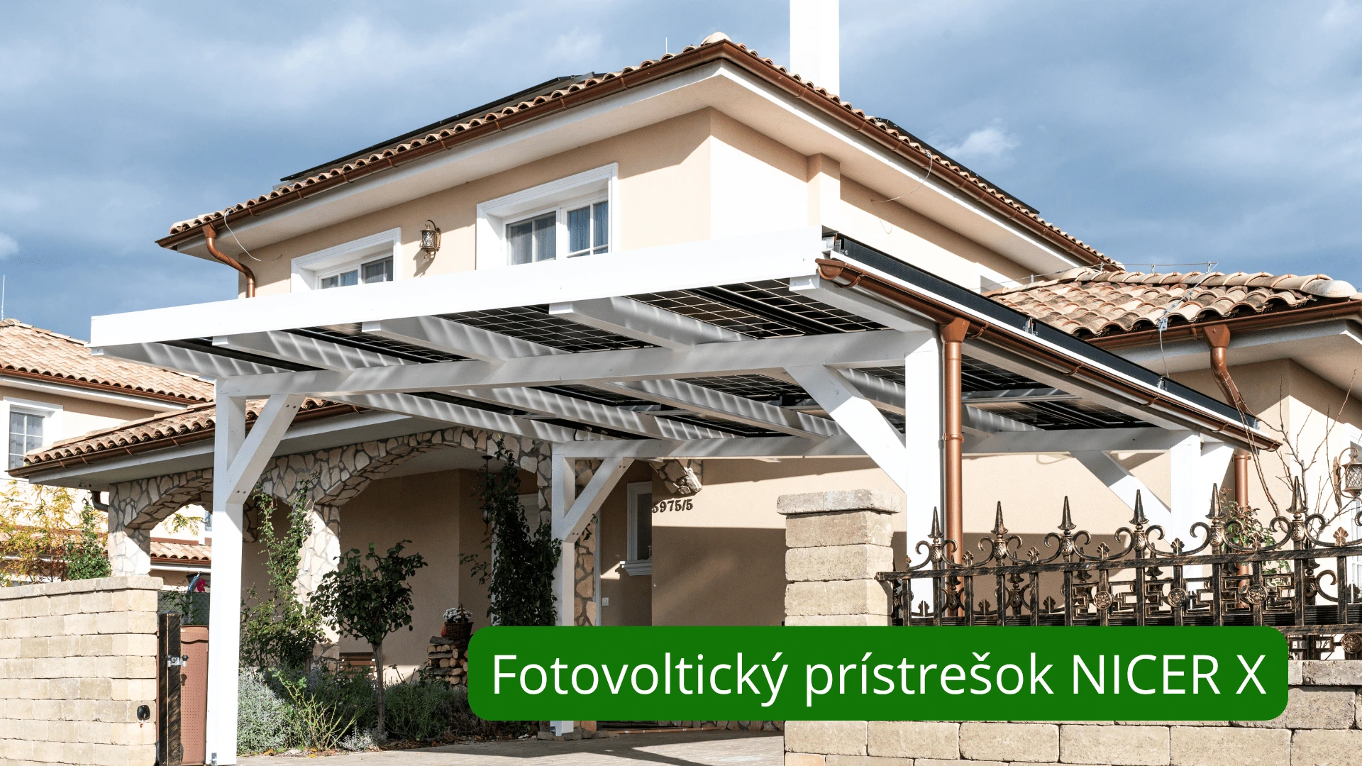 Fotovoltický prístrešok