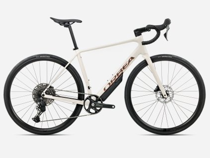 T104TTCC BN SIDE AVANT H45 1X over