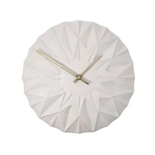 🕰️✨ Když čas plyne krásněji… Goebel Polygono Hodiny Tyto hodiny nejsou jen o měření času – jsou o tom, jak vypadají, když...