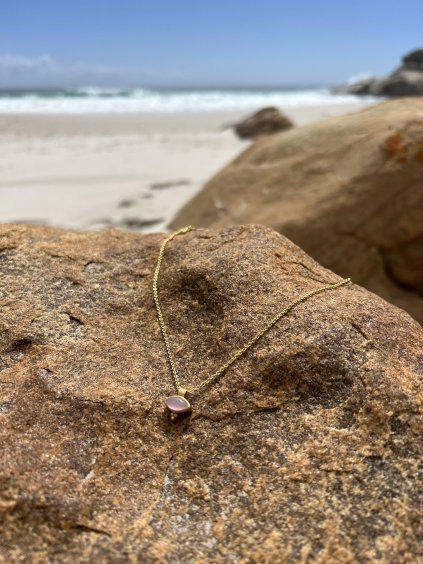 BOHO NÁHRDELNÍK S RŮŽENÍNEM