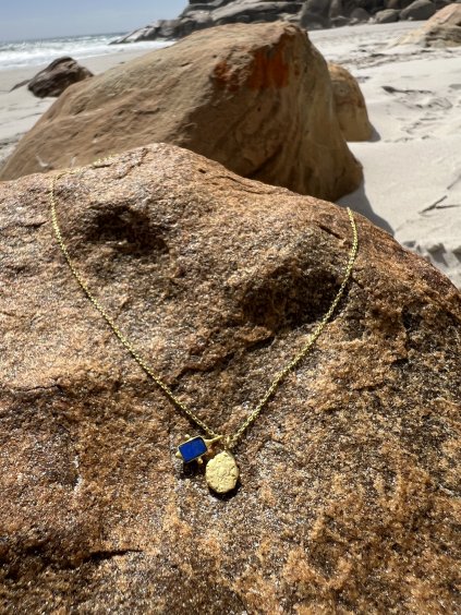 NÁHRDELNÍK MODRÝ ONYX