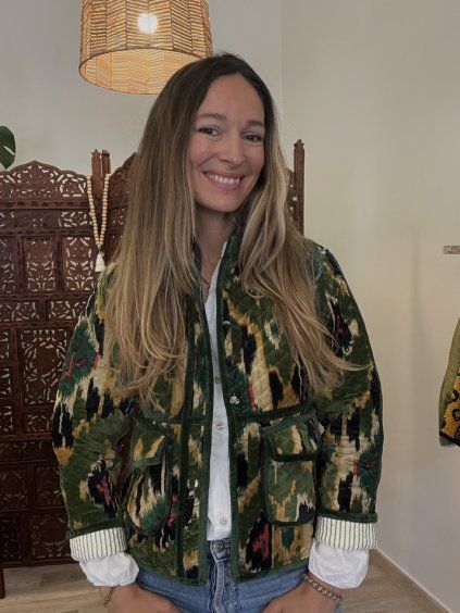 SAMETOVÝ OBOUSTRANNÝ KABÁTEK – limitovaná kolekce