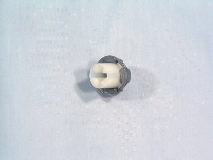 KW696835