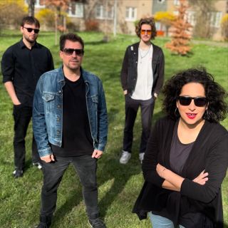 Tak, kamarádi, máme za sebou velmi intenzivní víkend ve znamení focení a hlavně zkoušení nových písní! Moc si to užíváme a...