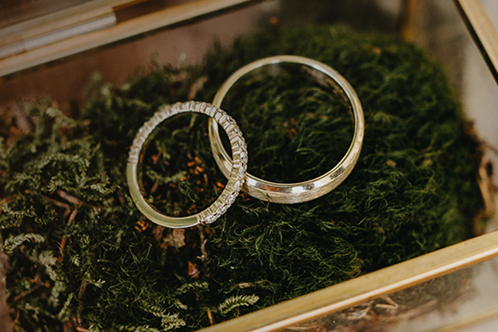 Co je dobré vědět při výběru snubních prstenů