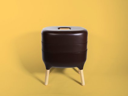 Žížalami zabydlený vermikompostér Urbalive – hnědá