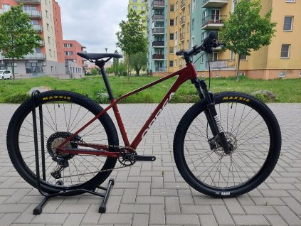 Horské kolo Orbea Alma H30 2024 Metalic Dark Red/White Chic
