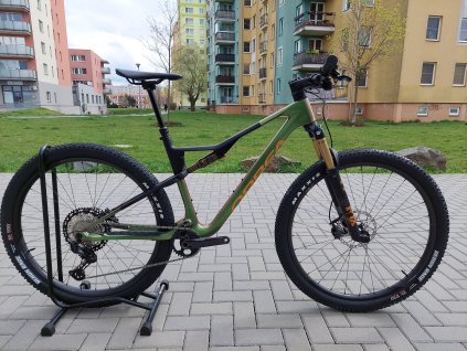 Horské celoodpružené kolo Orbea OIZ M10 2024