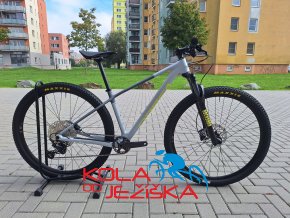 Horské kolo Orbea Alma M50 2024 Halo Silver/Shark Grey