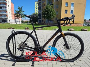 Gravel kolo Orbea Terra M30 Team 2024 Cosmic Carbon View/Metallic Olive Green