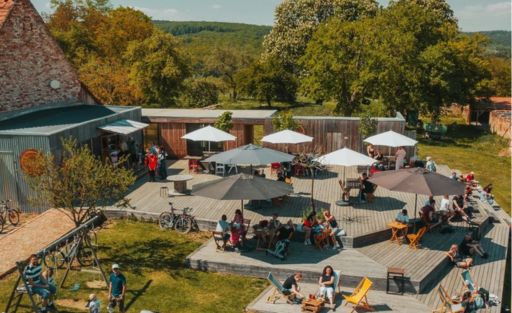 Spolupráce není jen byznys / Bistro Na kopci