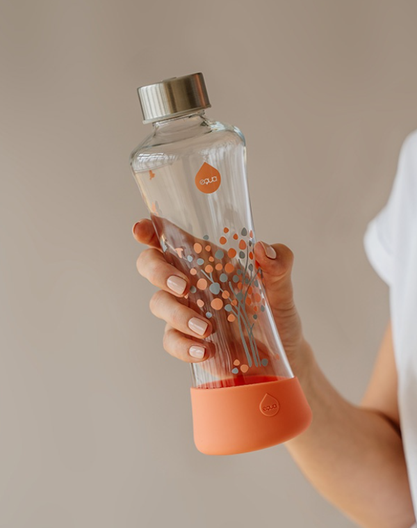 Sklenená fľaša EQUA Squeeze Peach Tree 550 ml
