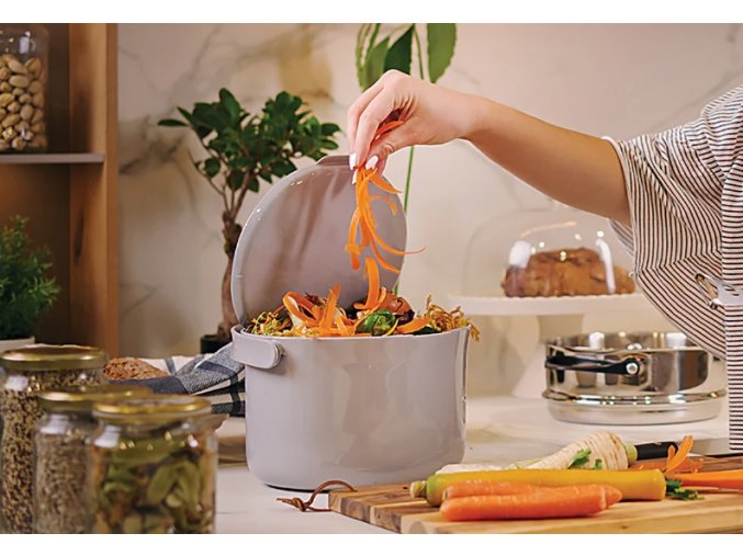 kôš na bioodpad Organko Daily v kuchyni