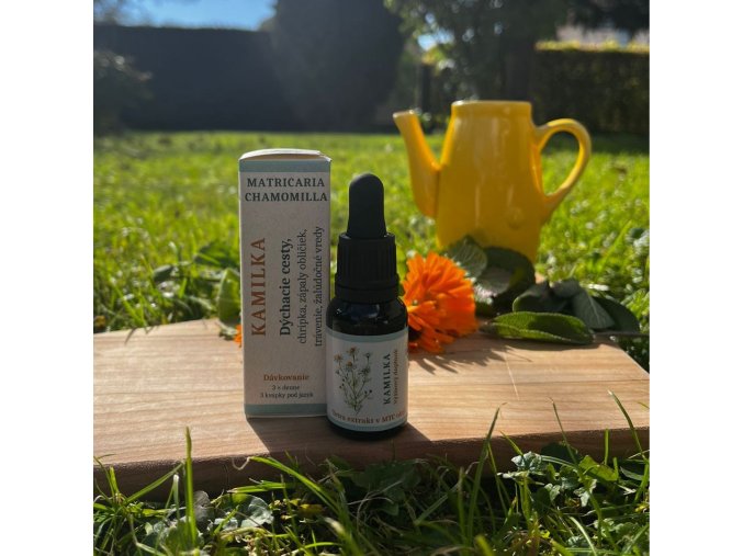 Terapeutické KVAPKY Z VŇATE RUMANČEKA KAMILKOVÉHO (1,5 % / 225 MG) V MCT – C8 OLEJI