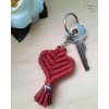 macrame_privesek_srdce_cervena