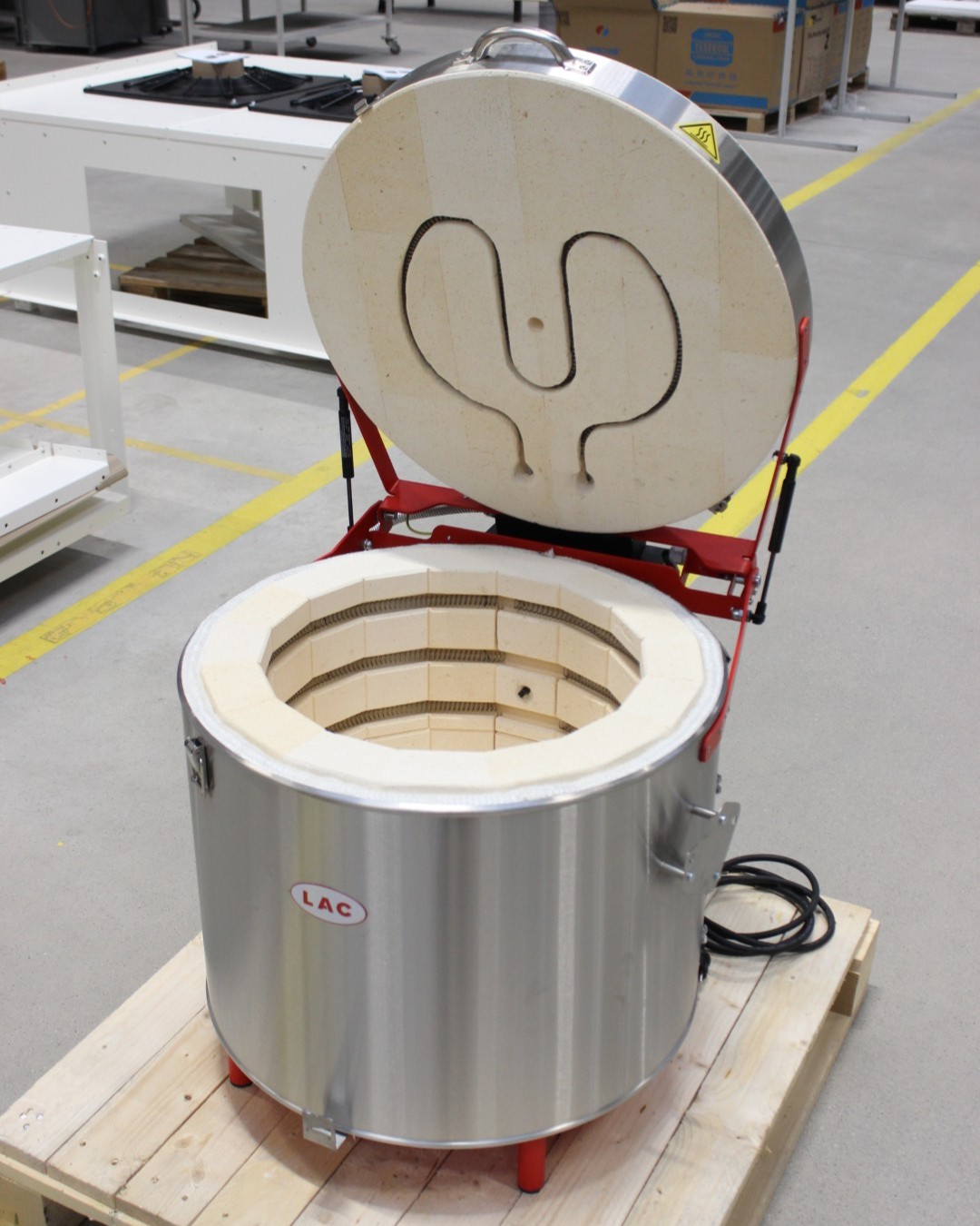 Open LAC top-loading ceramic kiln for bisque and glaze firing