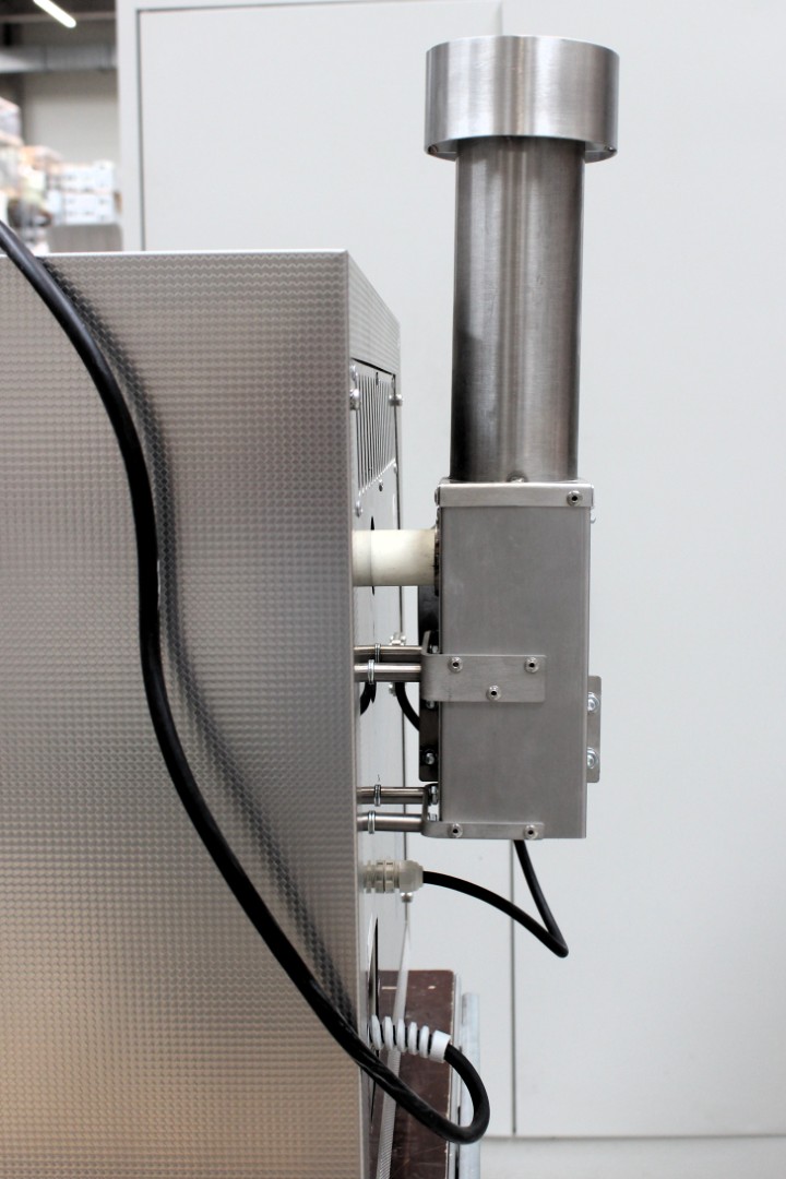 Detail of a draft diverter and extraction connection on a LAC laboratory furnace