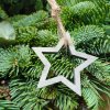 Hvězda dřevěná - závěsná (bílá/šedá)