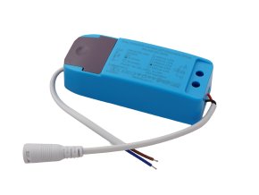 Stmívatelný zdroj pro 6W panel