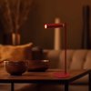 Červená LED stolní nabíjecí magnetická lampa 3v1 3W