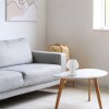 Bílá stolní lampa Vinelle se žebrovaným skleněným stínítkem pro žárovku E14